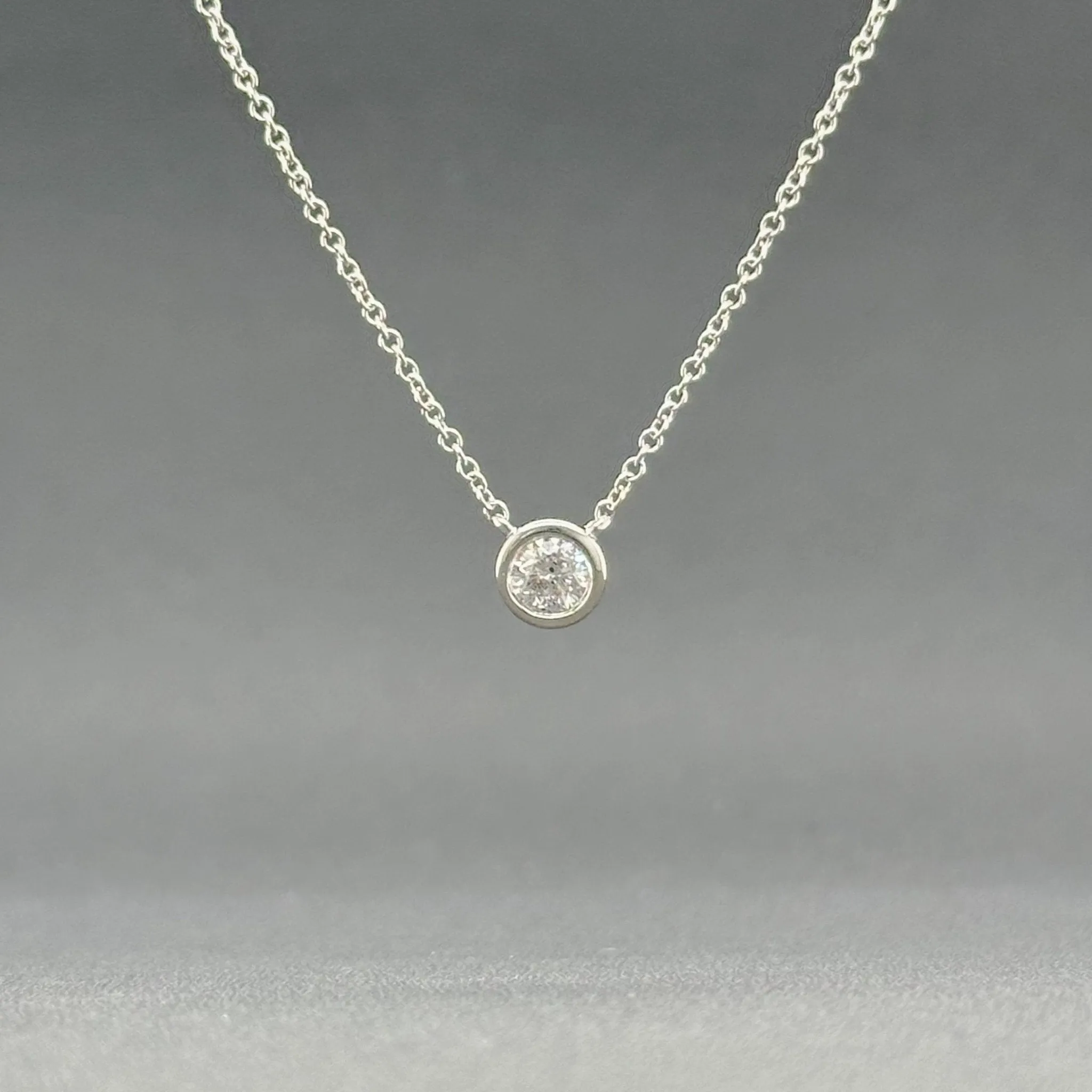 Estate 14K W Gold 0.22ct G-H/SI2 Diamond Solitaire Necklace