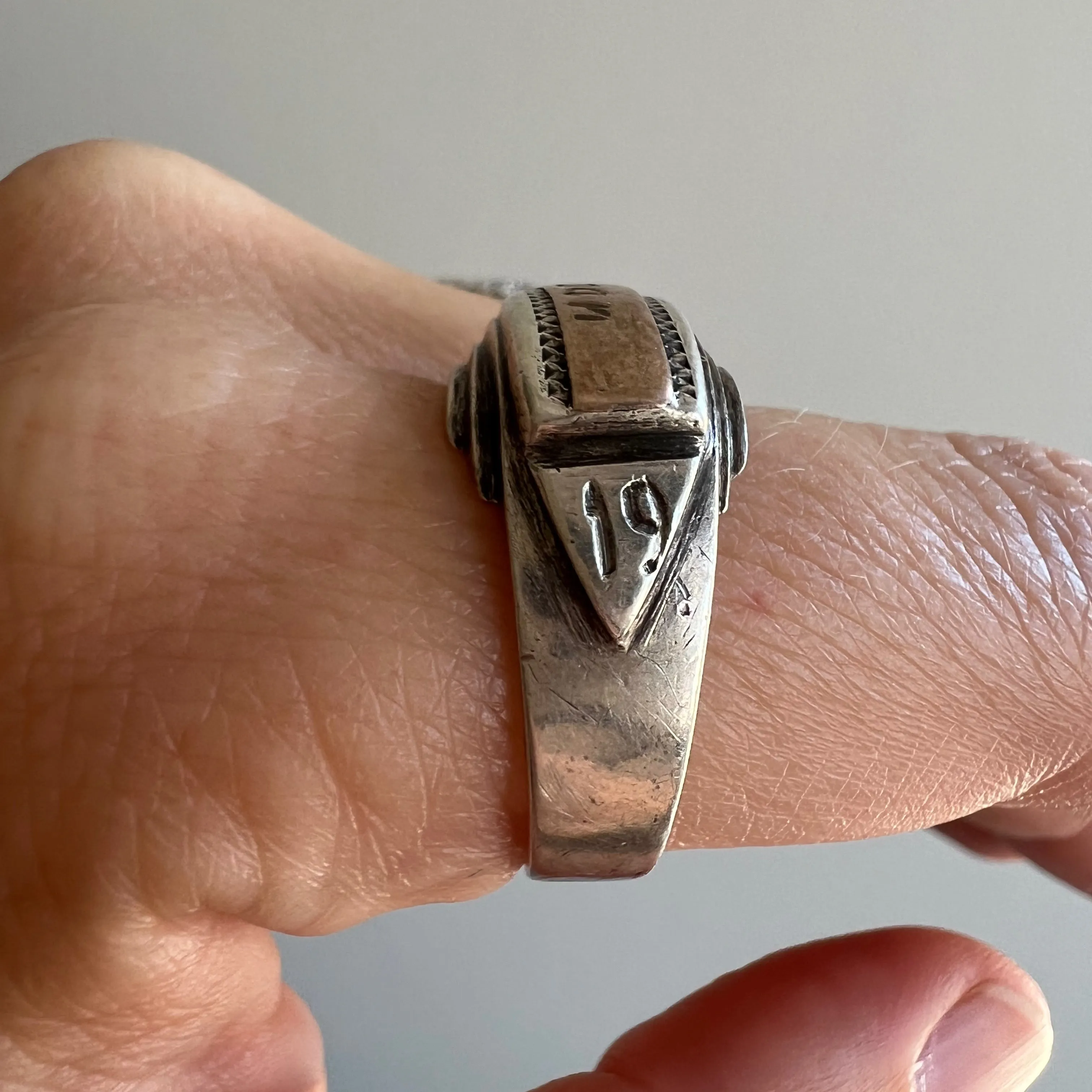 V I N T A G E // 1945 Japan / sterling silver GI souvenir or sweetheart ring / size 8.25-ish