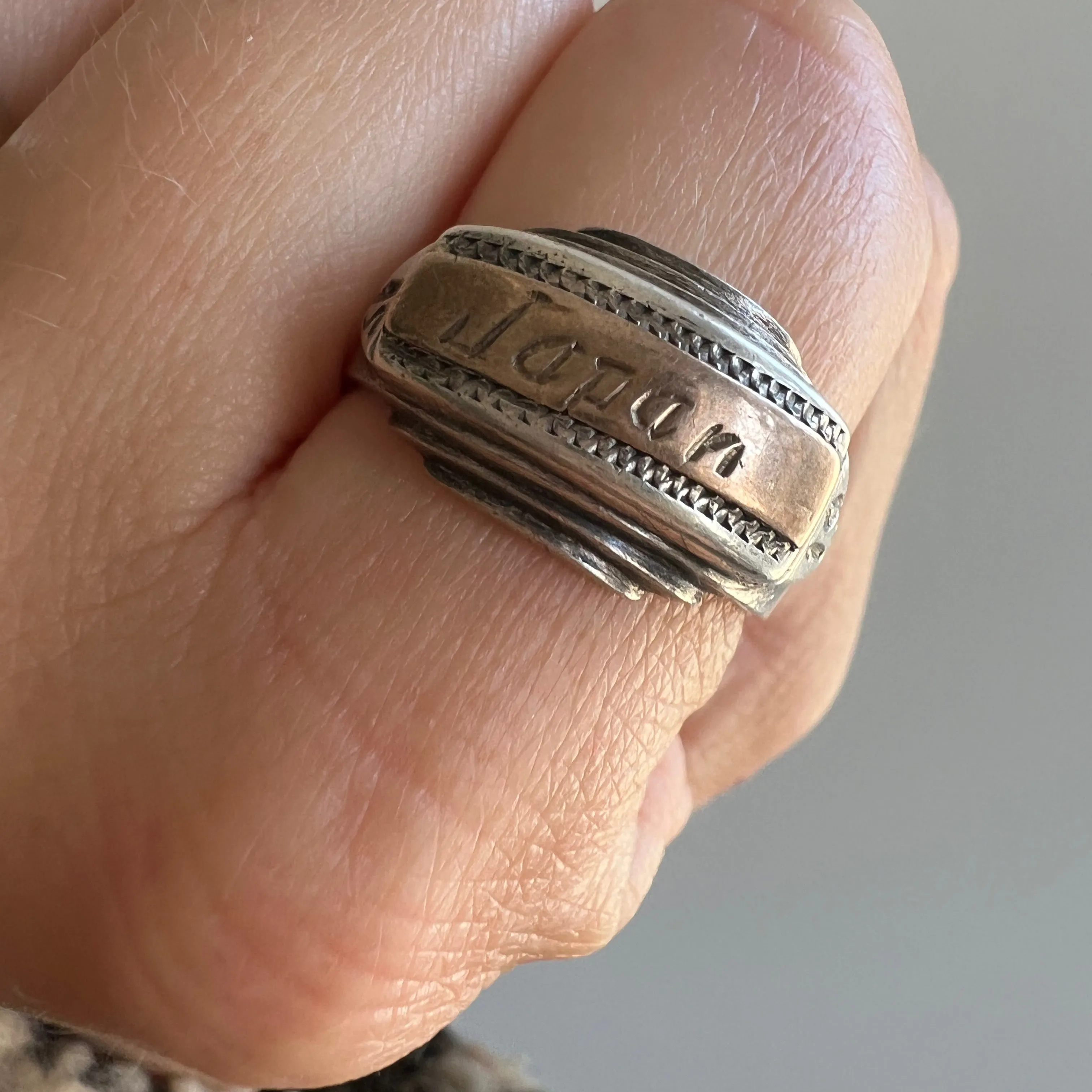 V I N T A G E // 1945 Japan / sterling silver GI souvenir or sweetheart ring / size 8.25-ish