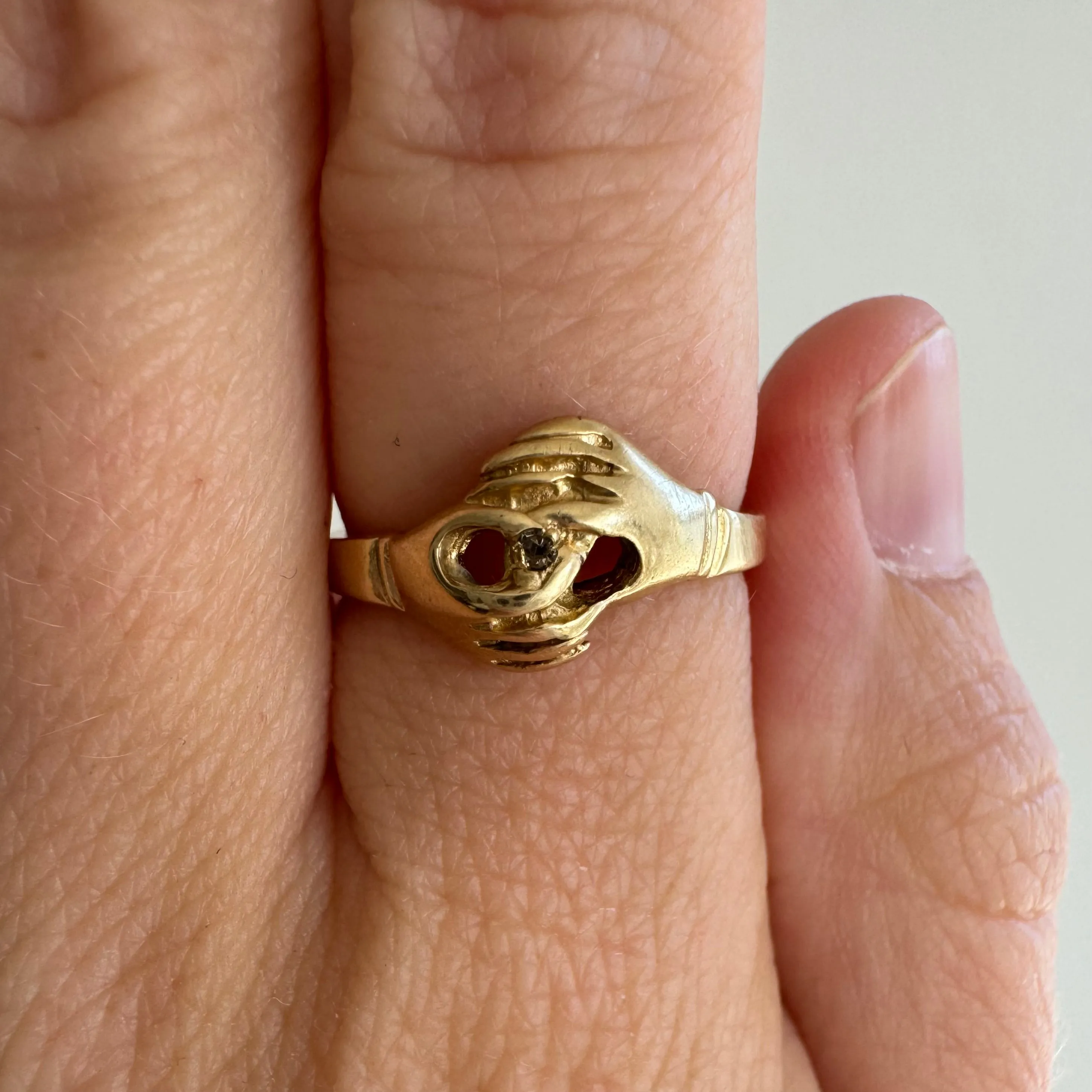 V I N T A G E // sparkly partnership / 14k yellow gold fede gimmel ring / Claddagh / size 5.5